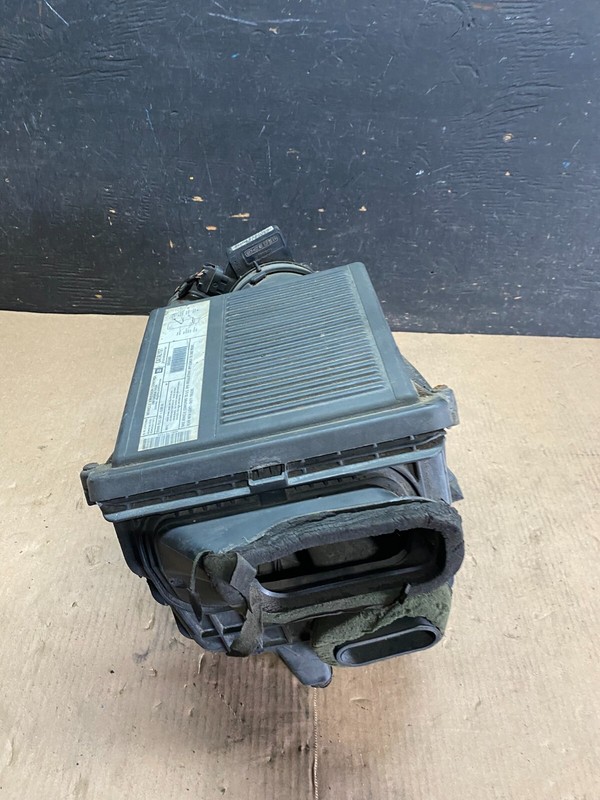 GM Air Cleaner Box Assembly 6061GXBG N5494 PS