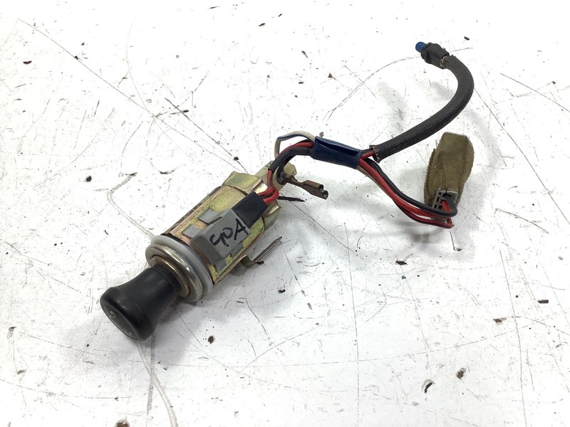 90-93 Honda Accord Cigarette Lighter & Socket Assy 39620-SM1-305 OEM