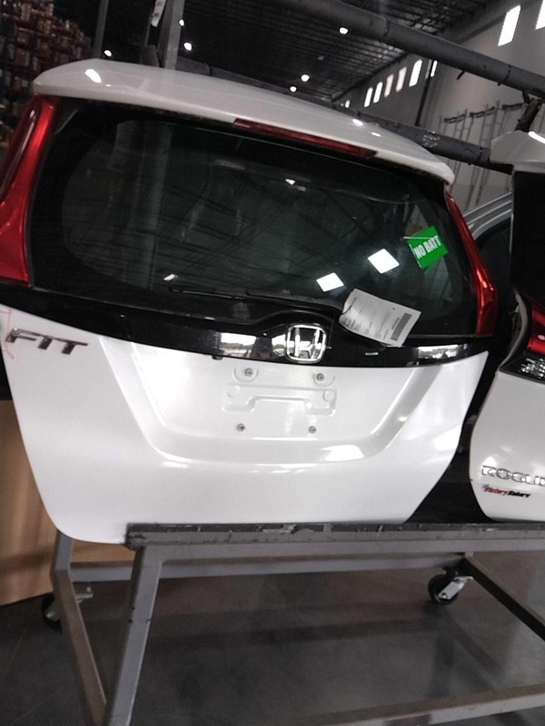Used Deck Lid fits: 2015 Honda Fit US market LX Grade B
