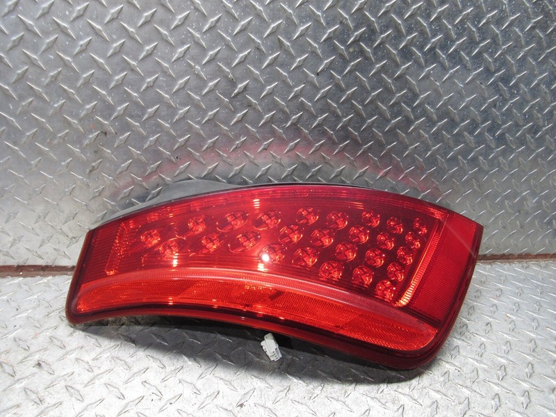 06 - 07 NISSAN MURANO LEFT DRIVER REAR QUARTER PANEL MOUNTED LAMP