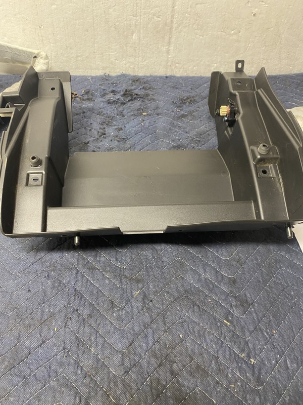 2008 CHEVROLET IMPALA GLOVEBOX FRAME OEM