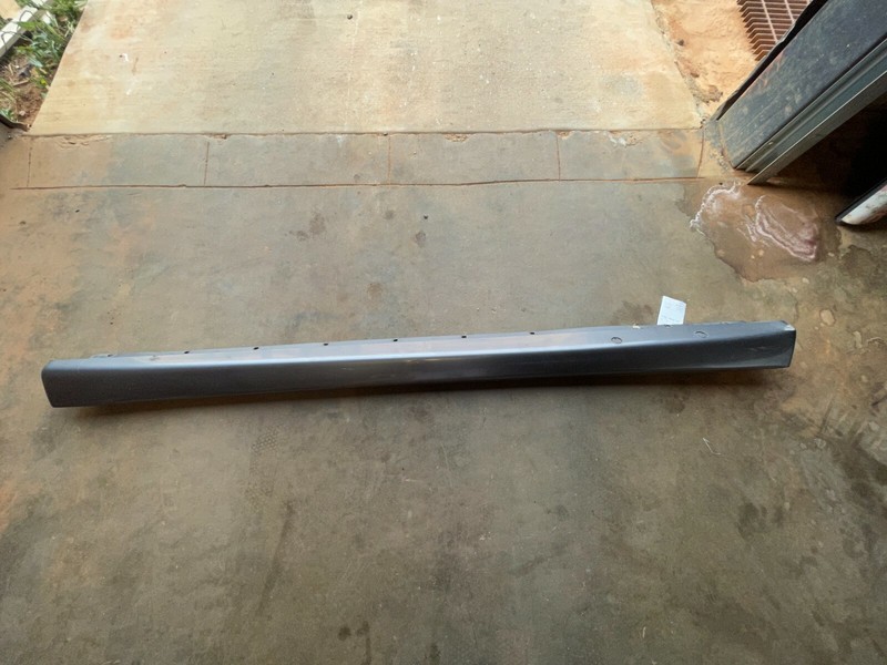 2005-2007 MASERATI COUPE GT RIGHT PASSENGER SIDE ROCKER SKIRT COVER PANEL OEM