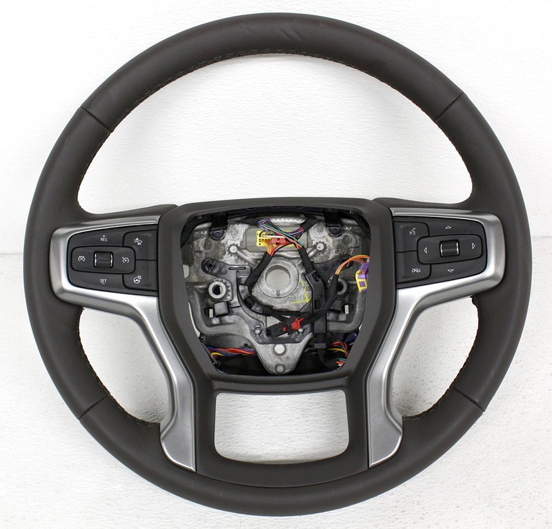 OEM Steering Wheel For Chevrolet Silverado 2500HD 84946343 Scratches