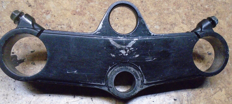 98 Suzuki GSX-R600 GSXR6 GSXR600 GSXR 600 Triple Tree Fork Clamp Mount Upper Top