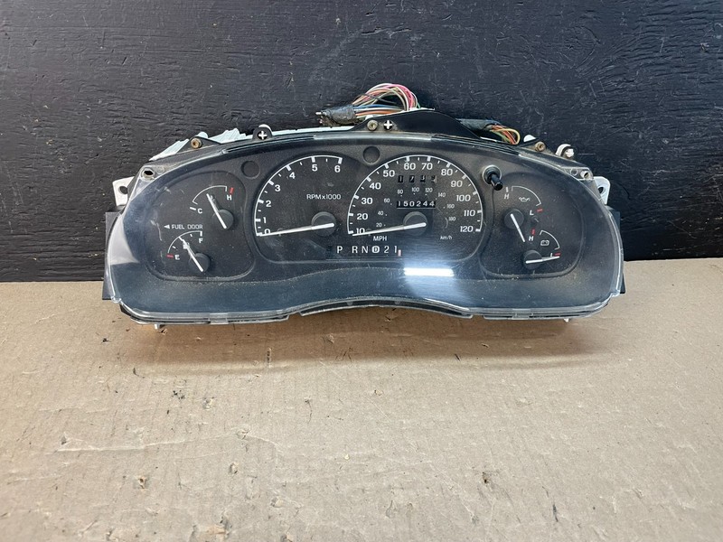 2001 to 2003 Ford Explorer Speedometer Cluster Gauge Oem ae3397 DG