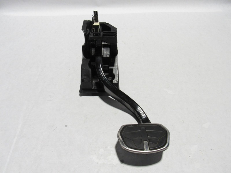 BMW M235i F44 2023 Stop Brake Pedal Assembly 20-25 *
