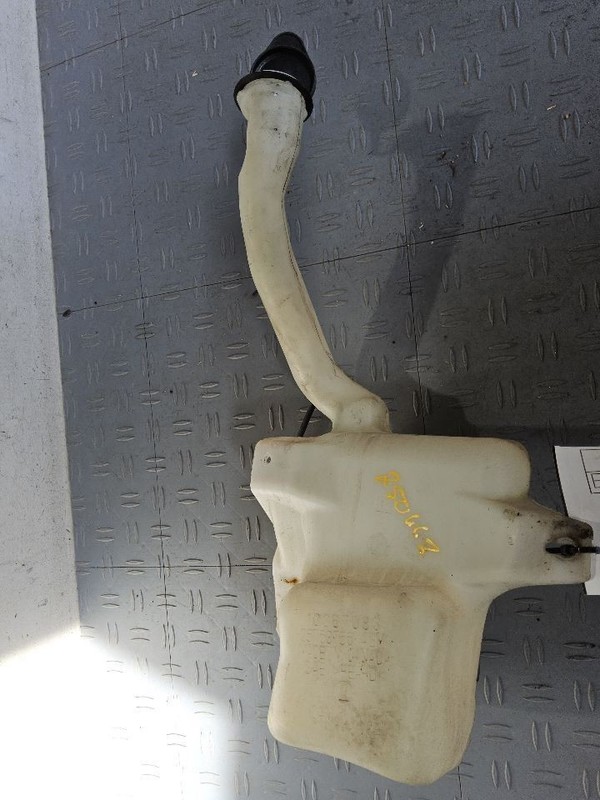 Wash Reservoir Fits 06-11 DTS 3488761