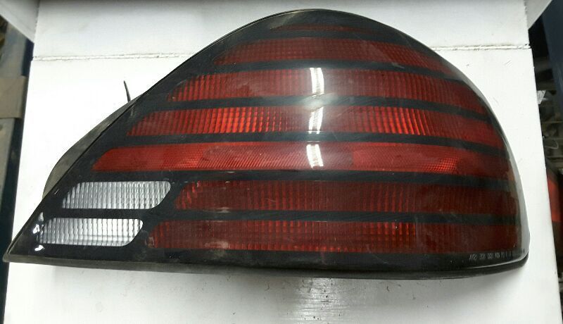 99 00 01 02 03 04 05 GRAND AM R. TAIL LIGHT QUARTER PANEL MOUNTED SE 68504