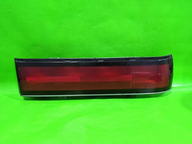 86-89 LESABRE PASSENGER RIGHT TAILLIGHT LAMP OEM 4389-15