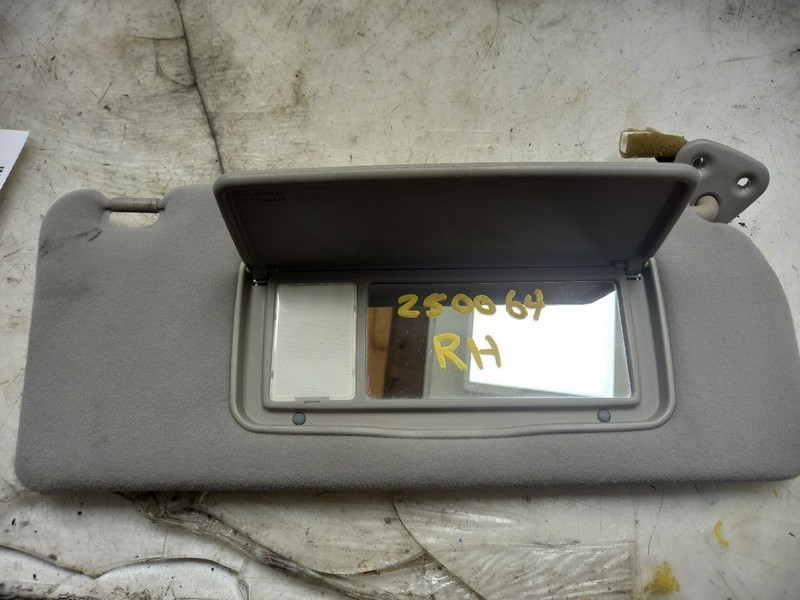 02 03 04 05 LEXUS IS300 PASSENGER RIGHT SUN VISOR ILLUMINATED GRY-LJ20