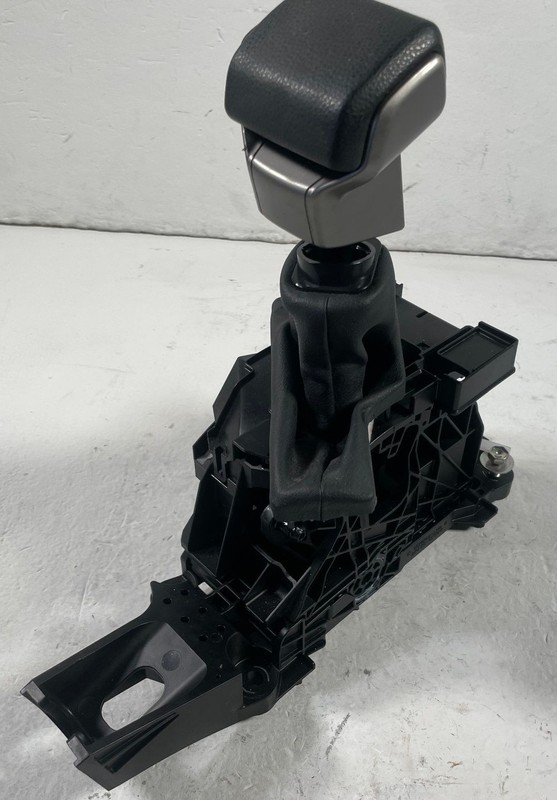 2022 - 2025 TOYOTA TUNDRA SEQUOIA AUTOMATIC GEAR SHIFTER ASSEMBLY 3.4L # 108443