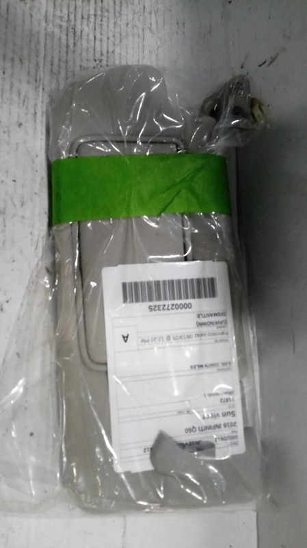 2016 INFINITI Q50 White Sun Visor OEM Used 4DR SED 103k Mileage 213344