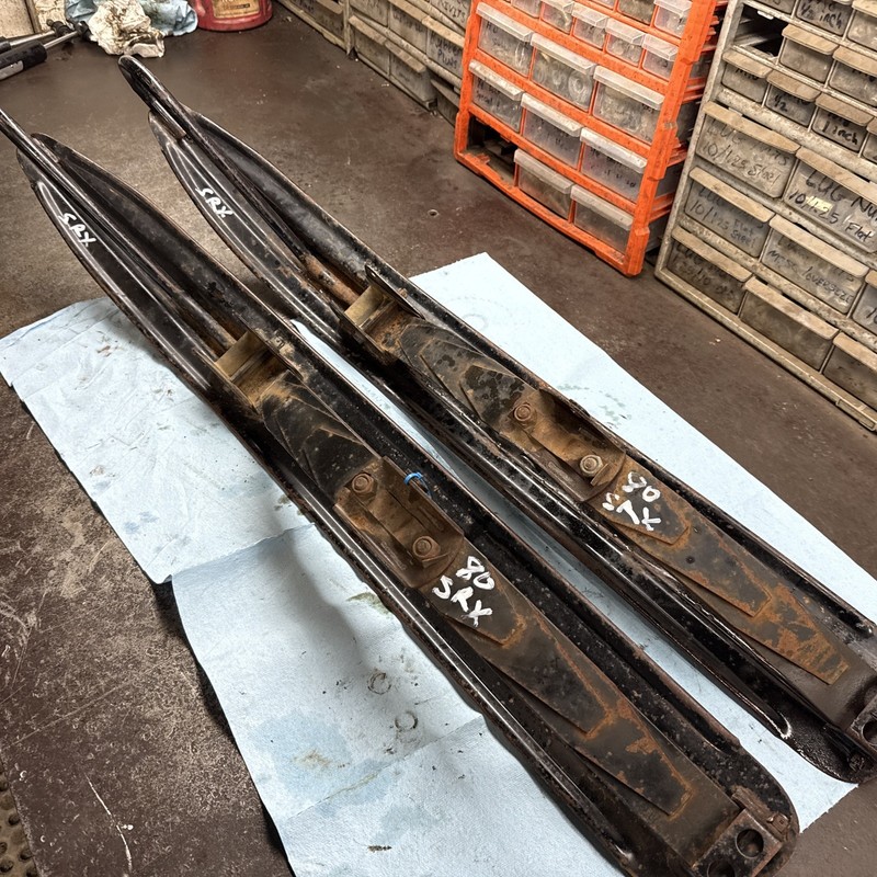 1980 Yamaha SRX 440 Vintage Snowmobile Racing Sled Metal Skis With Leaf Springs