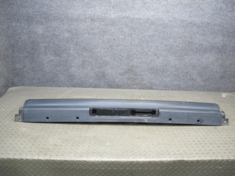 2005-2009 HUMMER H2 SUT REAR ROOF MOLDING APPLIQUE PANEL TRIM COVER
