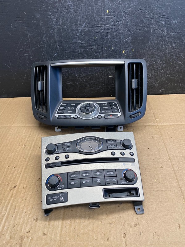 2007 to 2010 Infiniti G35 G37 Radio Player Climate Control Panel Bezel ac9448 DG