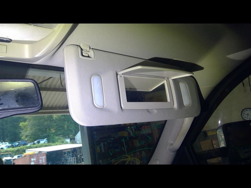 Passenger Sun Visor With Illumination Fits 07-14 SIERRA 2500 PICKUP 1632129