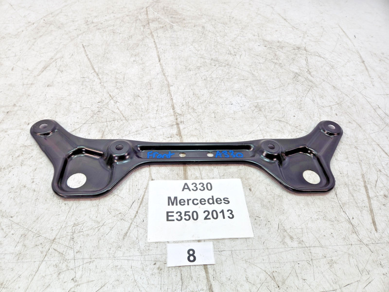 ✅10-13 OEM Mercedes W212 E350 Front Support Subframe Crossmember Plate 111k