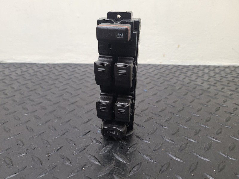 04-12 Chevrolet Colorado Crew Cab Driver's Window Master Switch OEM 25779767