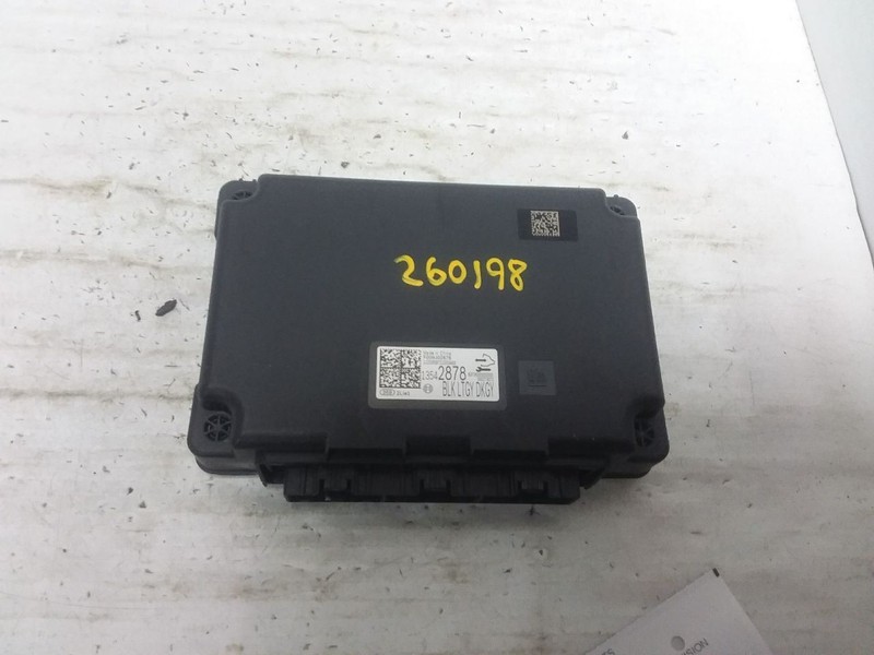 Serial Data Gateway Control Module Front Trunk Fits 21 CORVETTE 13542878