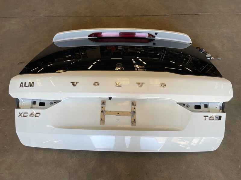 18 19 20 21 22 Volvo XC60 Rear Trunk Lid Tailgate Liftgate Panel White 1603 OEM