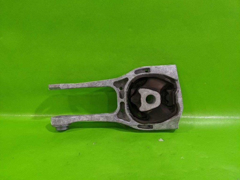 19-24 COROLLA 2.0L HTBK ENGINE TRANSMISSION MOUNT OEM 4284-166