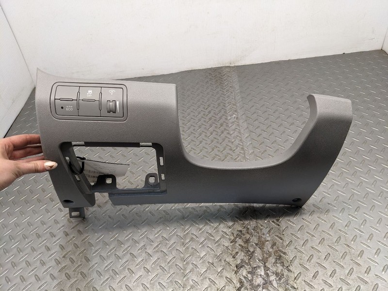 12 13 14 15 16 17 Hyundai Accent Driver Bolster Knee Lower Dash Panel 1167236