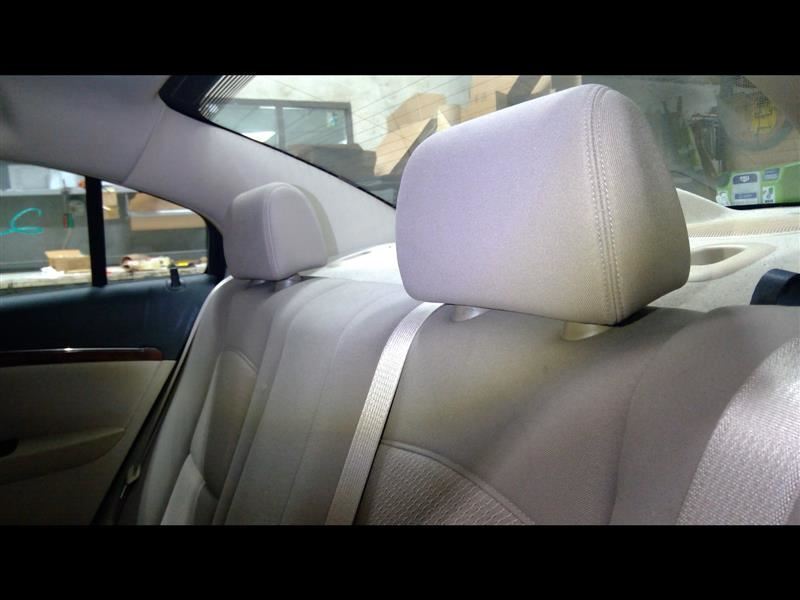 2008 AURA 2 Rear Headrests 1213379