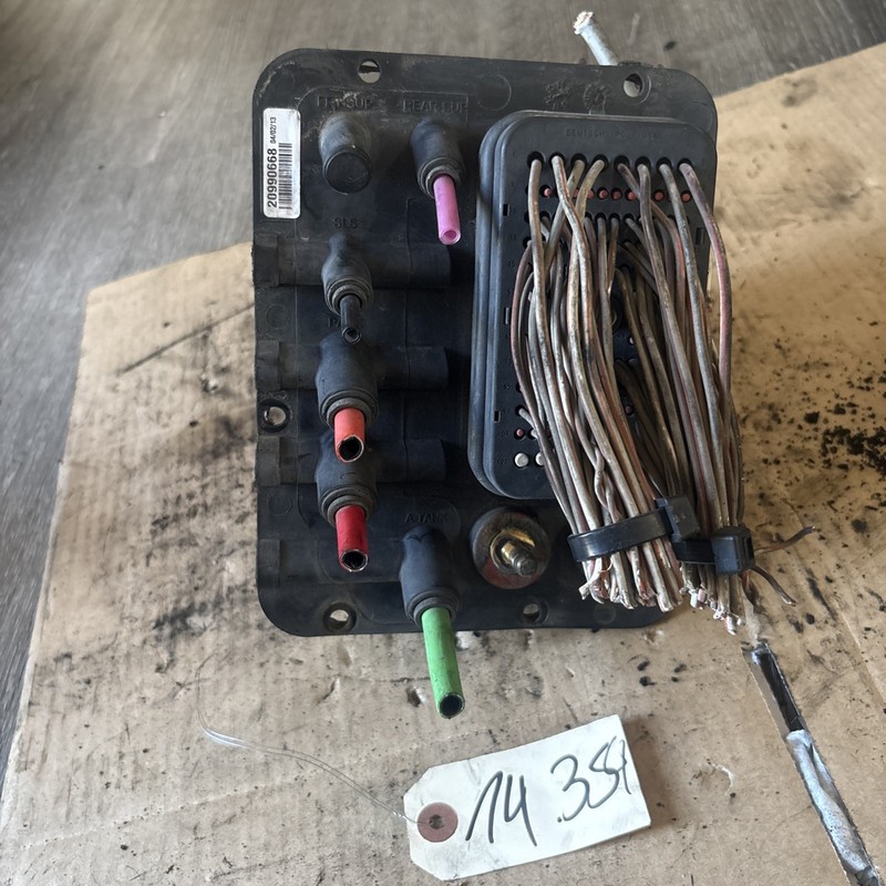 VOLVO AIR MANIFOLD 20990666
