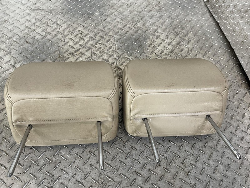 07-13 Chevrolet Silverado Rear Headrests Leather Beige Oem Front LH RH