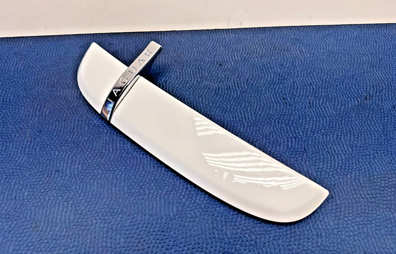 09-11 Jaguar XF XFR Front Left Driver Fender Vent Molding Cover Trim White OEM