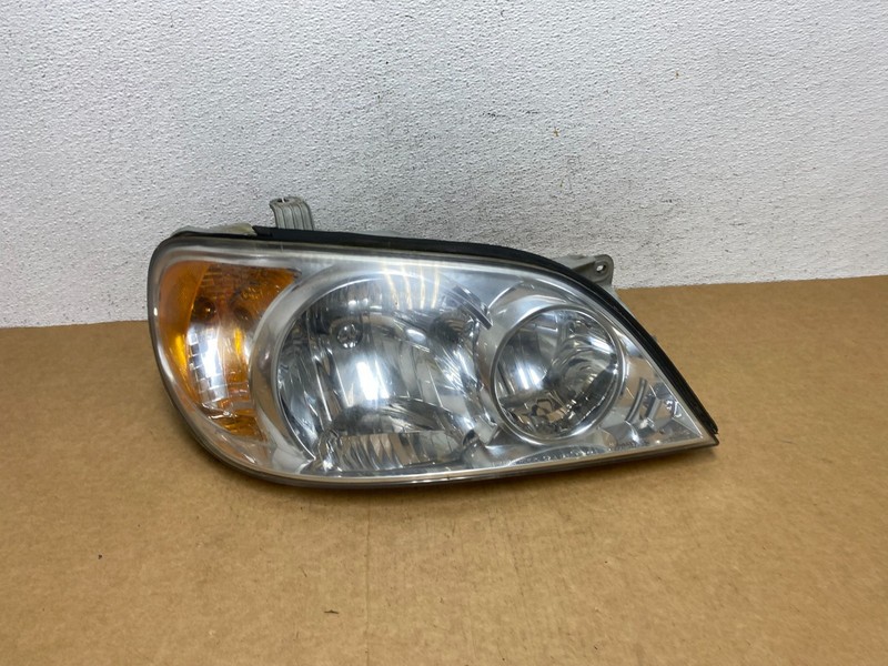 2002 to 2005 Kia Sedona Right Passenger RH Side Headlight DEPO AD4470 DW