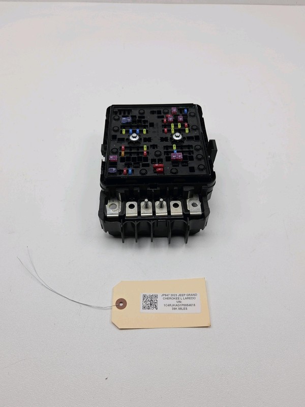 21-24 Jeep Grand Cherokee L Front Power Distribution Fuse Box OEM 68602404AA