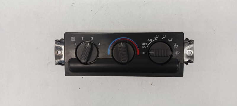 99-'04 CHEVROLET S10 Heat AC Controller heater control OEM