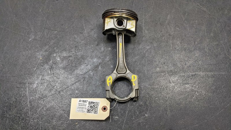 Engine Piston w/ Connection Rod 2019 Acura ILX 13010-RDF-A00 2015-2018 2020 2021