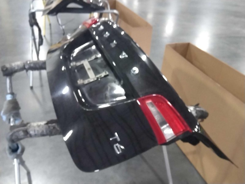 2015 Volvo S60 Deck Lid Black OEM Used 4DR Sedan 313955825 114K Miles