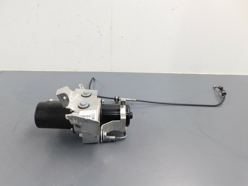2018 Lamborghini Aventador S LP740 Lifting System Pump Control Unit #6651 Z1