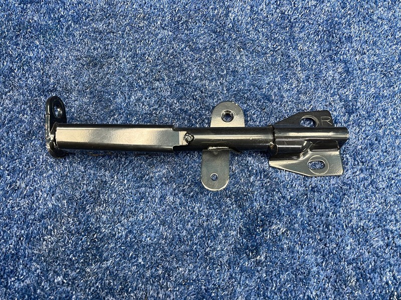 2017-2020 FIAT 124 SPIDER FRONT RIGHT PASSENGER SEAT MOUNT BRACKET OEM