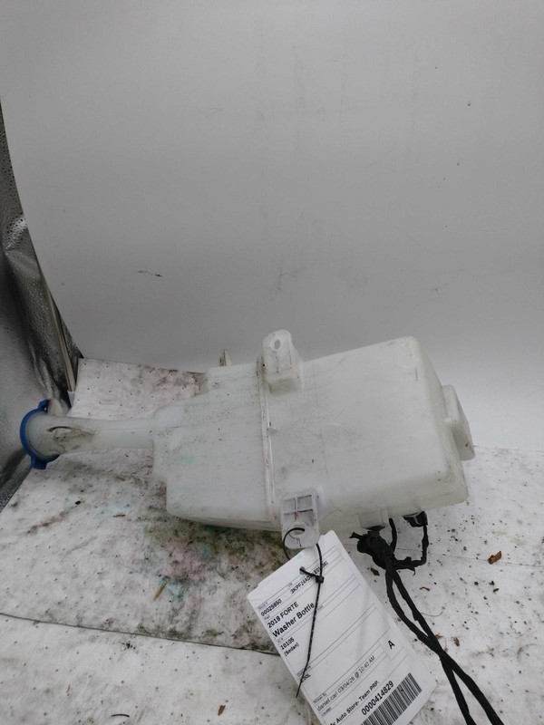 Used Washer Fluid Reservoir fits: 2019 Kia Forte Sedan Grade A