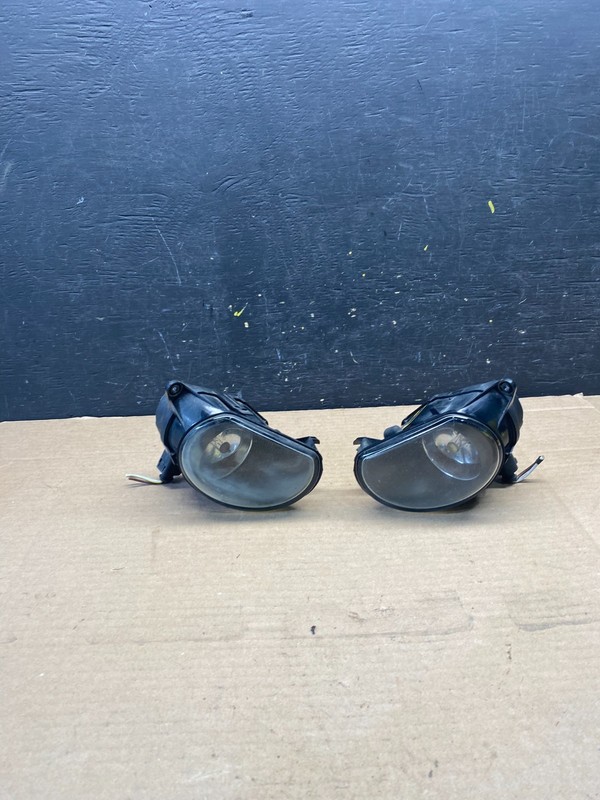2006 to 2009 Audi A3 Left+Right Set Side Fog Lights OEM q2492 DG