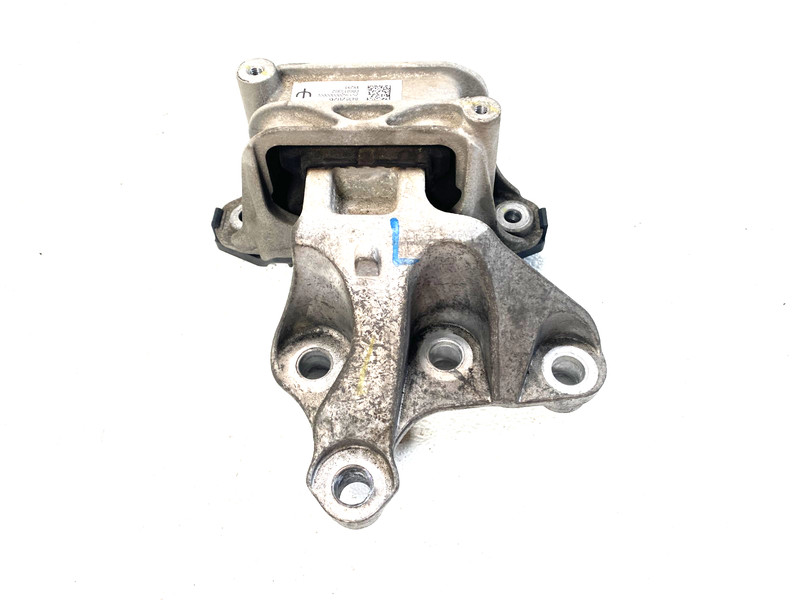2018-2021 BUICK ENCLAVE 3.6L LEFT ENGINE MOUNT BRACKET OEM #A0.25