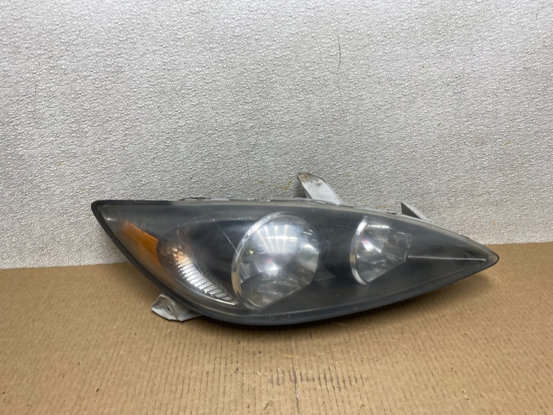 2002 to 2004 Toyota Camry Halogen Headlight Right Passenger Rh W3836 DW