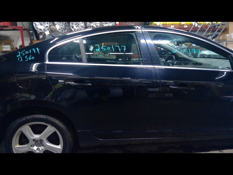 Passenger Rear Side Door VIN Y 1st Digit SWB Fits 14-18 VOLVO S60 1594232