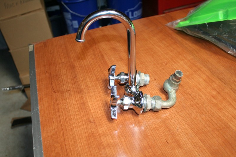 Vintage 1940's 50's WB Antique Bathroom Gooseneck Faucet Wash Sink Hot Cold E