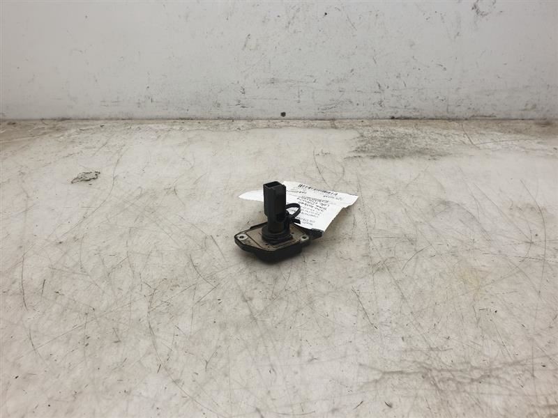 Air Flow Meter 8 Cylinder Fits 00-04 TUNDRA 285584