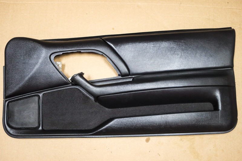 1993-2002 Chevrolet Camaro SS Ebony RH Passenger Side Door Panel Trim OEM *USED*
