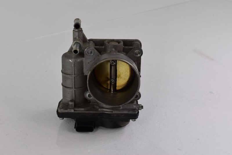 Throttle Body QR25DE 2.5L VIN J 1st Digit Japan Built Fits 11-15 ROGUE 208714