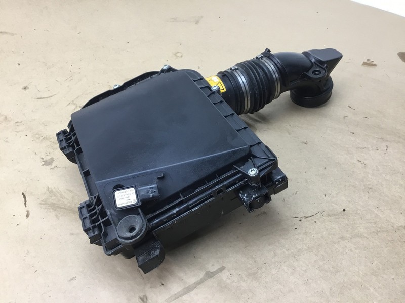 Mercedes GLE 43 C292 2019 3.0L Left Driver Air Cleaner Filter Box 17-20 :O