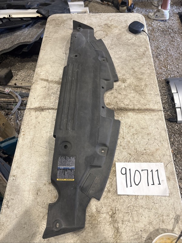 2006-2011 Cadillac DTS Radiator Support Sight Shield 15828731 GM OEM