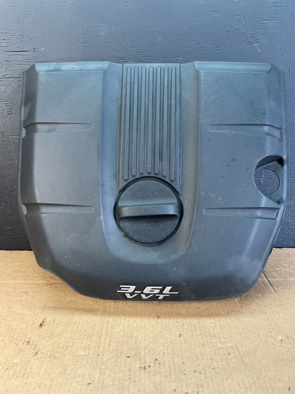2012 to 2014 Jeep grand Cherokee 3.6L Engine Cover OEM AC5180 DG