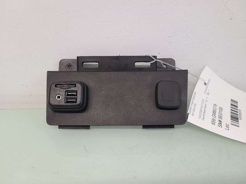 USB CHARGING PORT FITS 2019 COLORADO 586256